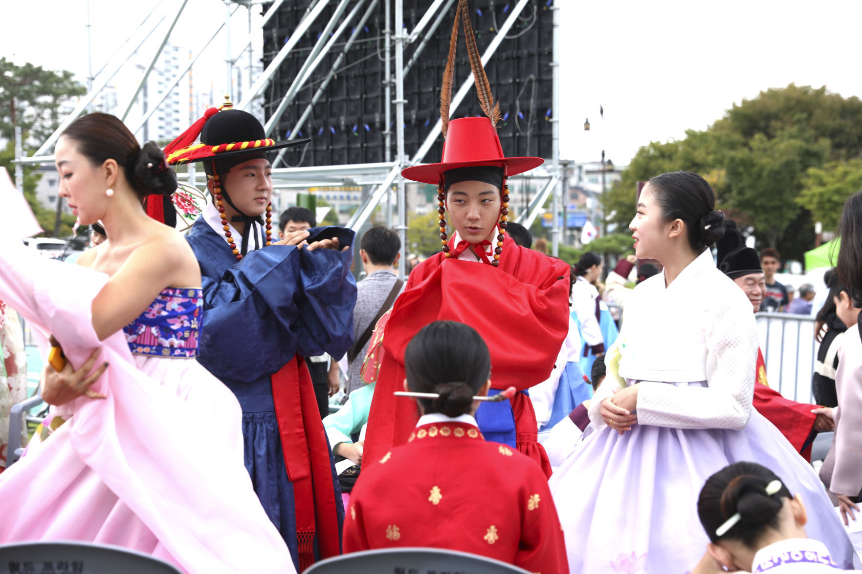 110419SouthKorea02YON.jpg